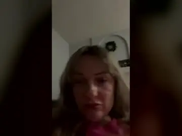 Iwannahsvecumfun  live sex cam