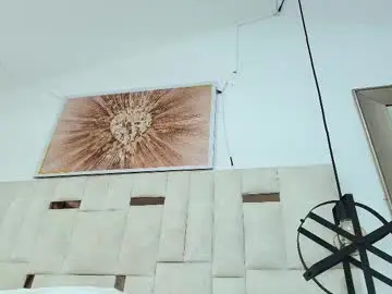 Katey_curvy01_  live sex cam