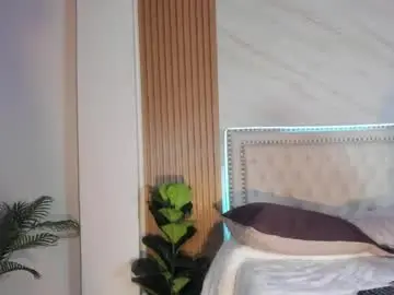 Lia_corner  live sex cam