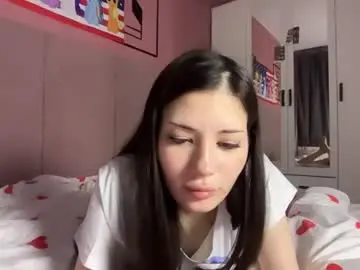 Mmkakpoxyi22  live sex cam