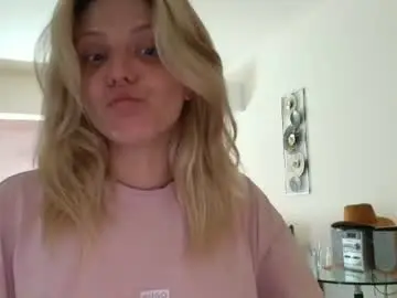 Idontlikeguccibelts  live sex cam