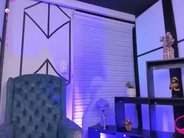 Nahomirichards  live sex cam