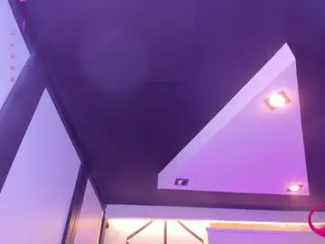 Nahomirichards  live sex cam