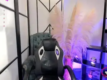 Nahomirichards  live sex cam