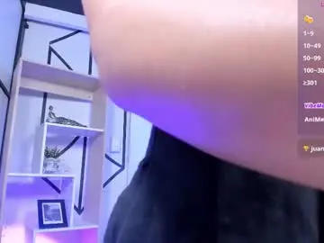 Nahomirichards  live sex cam