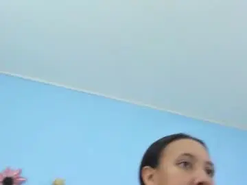 Naomi_sex21  live sex cam