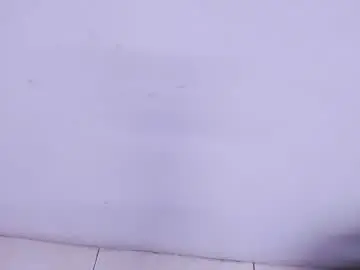 Niaadesire  live sex cam