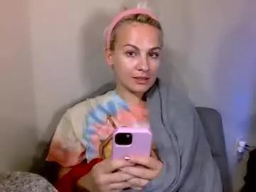 Prettybabypetite  live sex cam