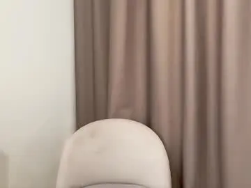 Shy_schoolgirl_  live sex cam