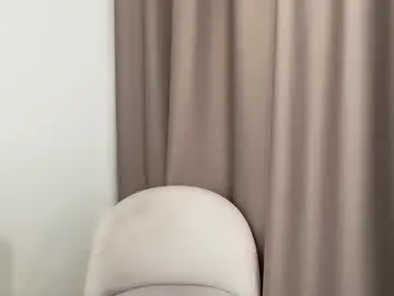 Shy_schoolgirl_  live sex cam