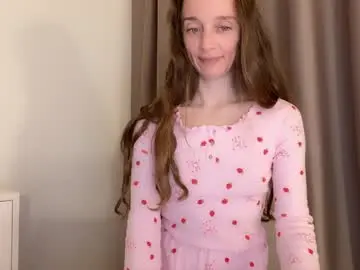 Shy_schoolgirl_  live sex cam