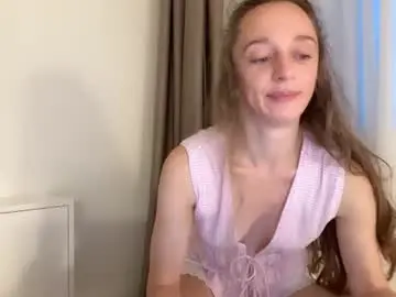 Shy_schoolgirl_  live sex cam