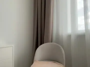 Shy_schoolgirl_  live sex cam