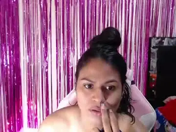 Sweetalmaa  live sex cam