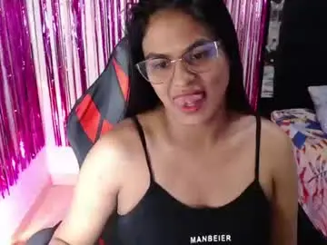 Sweetalmaa  live sex cam