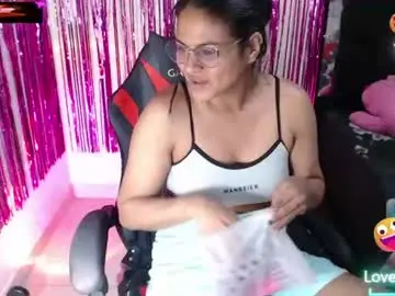 Sweetalmaa  live sex cam