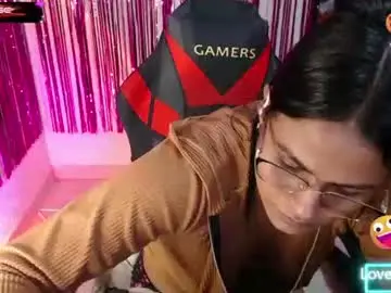 Sweetalmaa  live sex cam