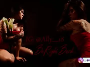 Ally_addams  live sex cam