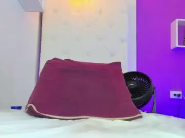 Charlote_hot69  live sex cam