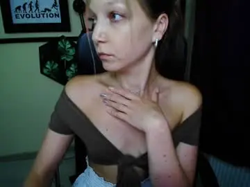 Emilly_xkiss  live sex cam