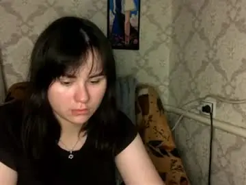 Felvivalkitty  live sex cam