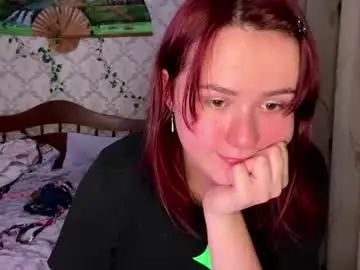 Felvivalkitty  live sex cam