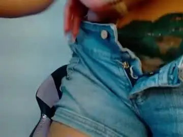 Jones_cassie  live sex cam