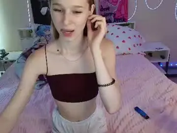 Kitsuneyx  live sex cam