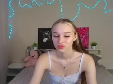 Kitsuneyx  live sex cam