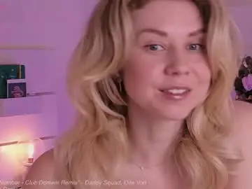 Lowfreqsiren  live sex cam