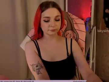 Lucysbrain  live sex cam