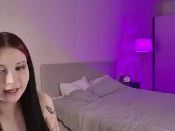 Seravine  live sex cam