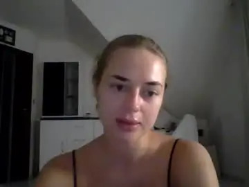 Urblondieleah  live sex cam