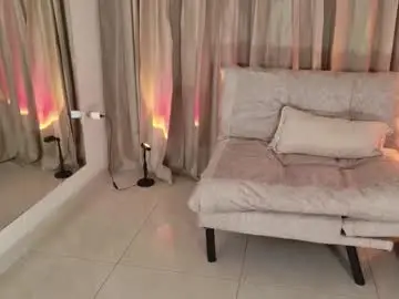 Vicky_kittyy  live sex cam