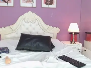 Yayaqueen  live sex cam