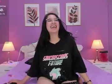 Yayaqueen  live sex cam