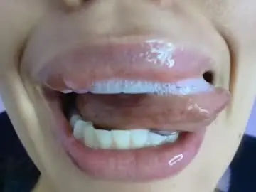 Lisbet_21x  live sex cam