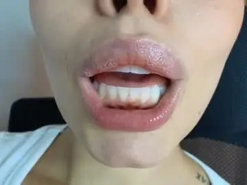 Lisbet_21x  live sex cam