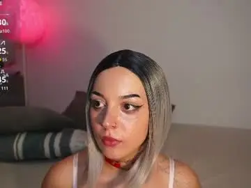 Peachyempire  live sex cam
