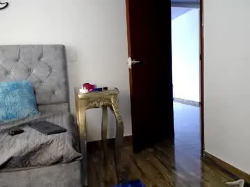 Rocker_chica_camila  live sex cam