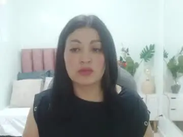 Sophia_hadid  live sex cam
