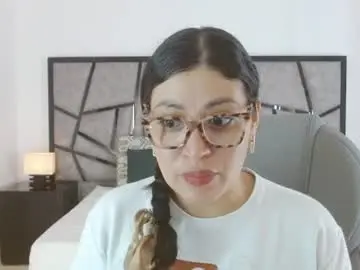 Sophia_hadid  live sex cam
