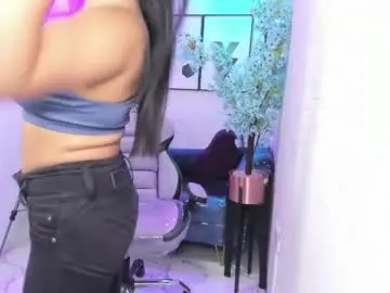 Tiara_r  live sex cam