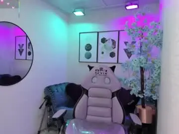 Tiara_r  live sex cam