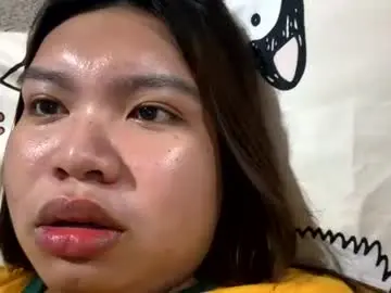 Urpinayslutxxx  live sex cam