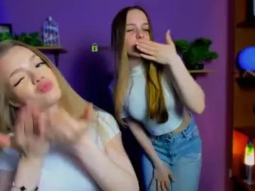 Arya_icon  live sex cam