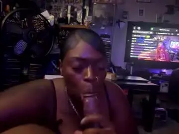 Chocolatedickeater  live sex cam