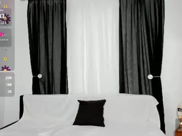 Crazy_squirter  live sex cam