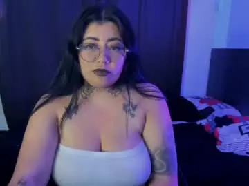 Devilfox29  live sex cam