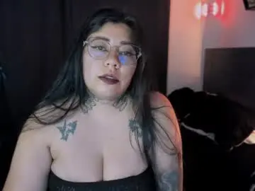 Devilfox29  live sex cam